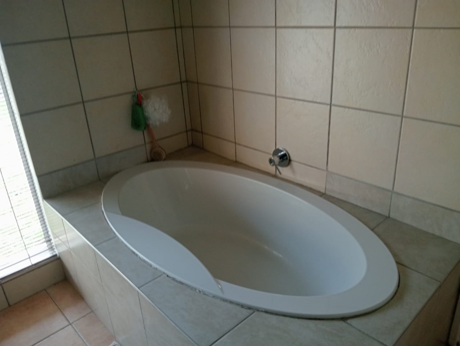 3 Bedroom Property for Sale in Beacon Bay North Eastern Cape